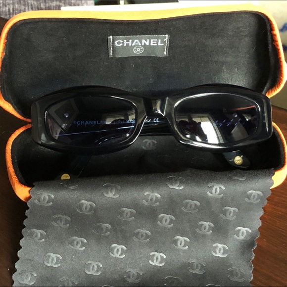 CHANEL Accessories - Vintage Chanel Navy Blue Sunglasses